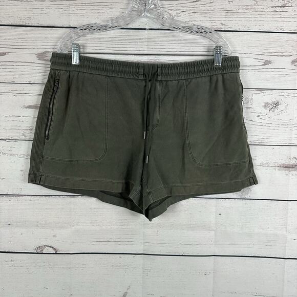 Athleta Shorts Womens 16 Gray Pull on Drawstring Casual Athletic Pockets High - Picture 1 of 12